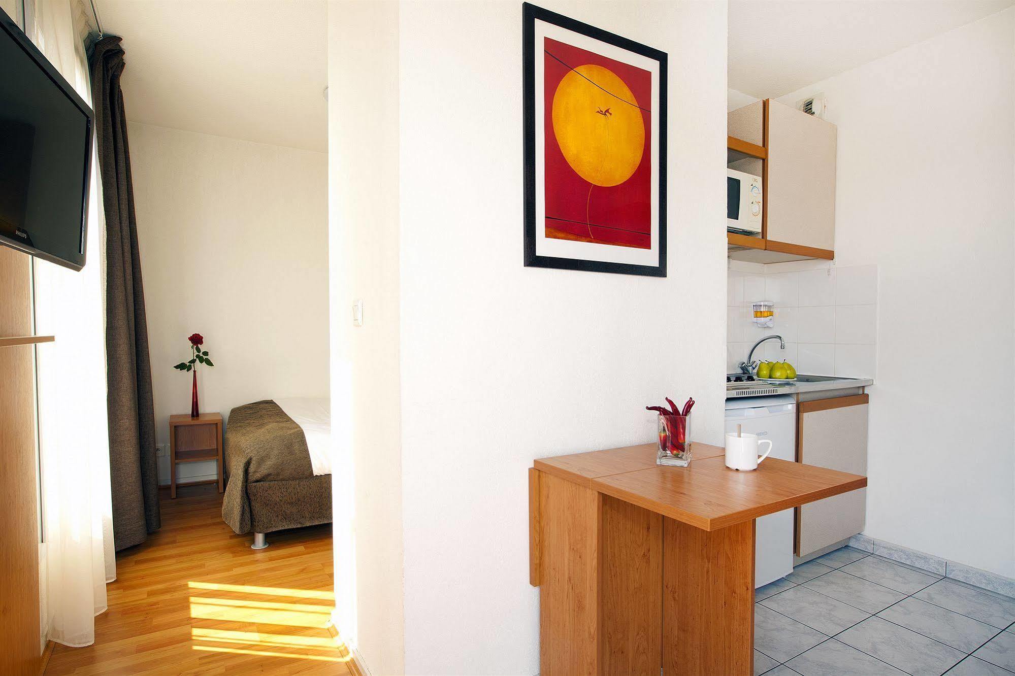 Sejours & Affaires Nantes La Beaujoire Aparthotel Ngoại thất bức ảnh