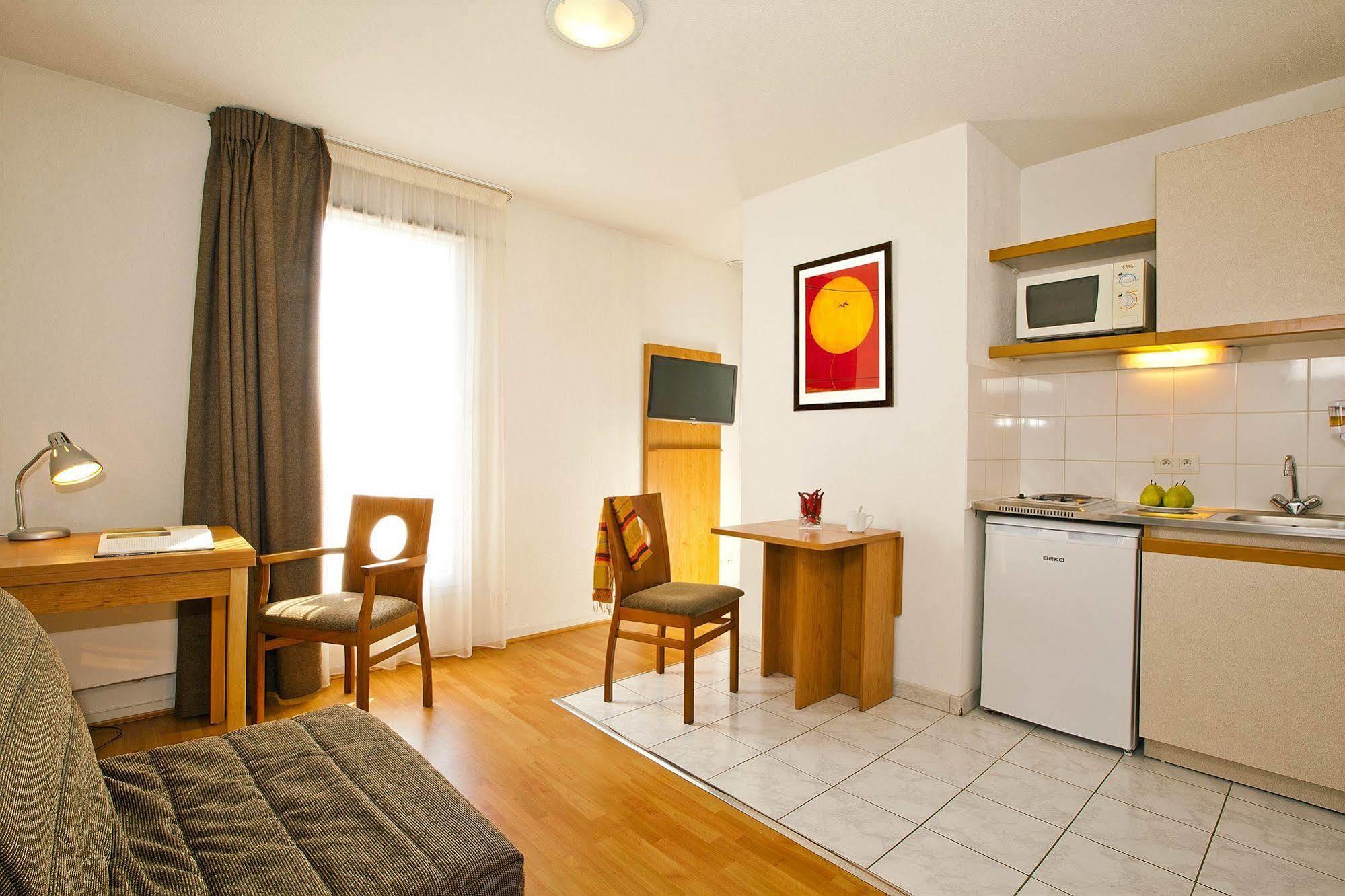 Sejours & Affaires Nantes La Beaujoire Aparthotel Ngoại thất bức ảnh