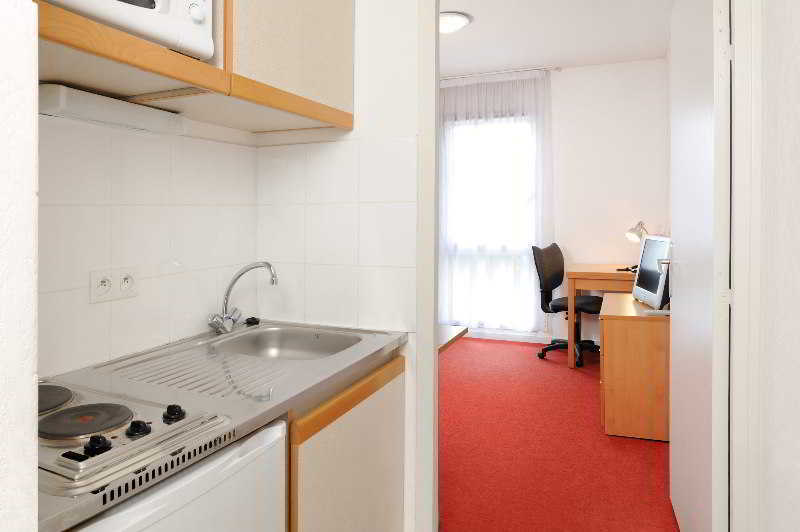 Sejours & Affaires Nantes La Beaujoire Aparthotel Ngoại thất bức ảnh